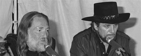 5 Times Waylon Jennings Walked Out of a Recording and Live Performance