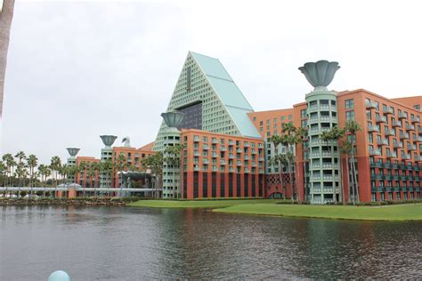 A Review Of The Walt Disney World Swan And Dolphin Resort Blog