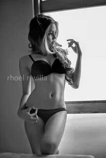 8 Hot Sexy Anna Miranda Bikini Pics