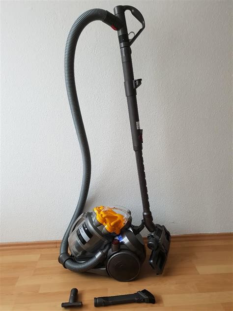 Dyson DC29 Origin dB Staubsauger, Moulded Yel in 74235 Erlenbach für ...