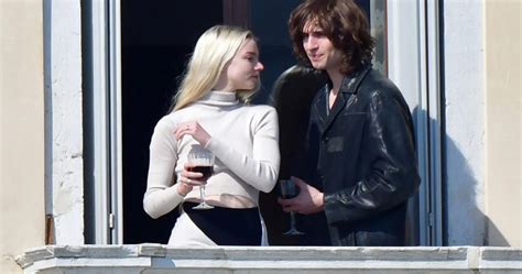Anya Taylor Joy Se Casa Con El Músico Malcolm Mcrae En Venecia Kch Fm
