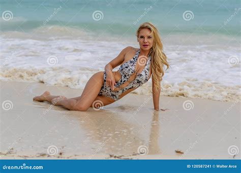 Beautiful Blonde Model Enjoying The Caribbean Environment Stock Image Image Of Female Beauty
