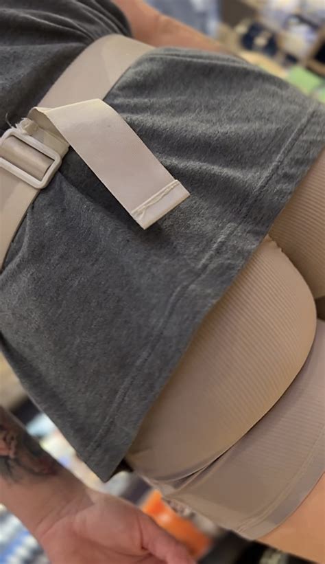 Sexy Blonde With A Nice Bubble Butt In Ribbed Biker Shorts Forum