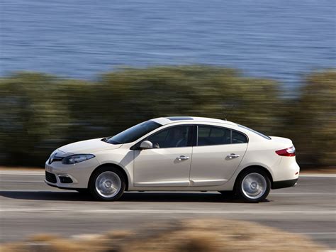 RENAULT Fluence Specs, Performance & Photos - 2013, 2014, 2015, 2016 ...