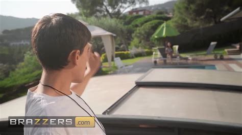 Jordi Has A Fat Dilemma Fuck Katrina Moreno Or Roma Amor But Why Not Both Hotntubes