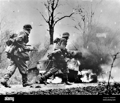 Ardennenoffensive Im Dezember 1944 Fotos Und Bildmaterial In Hoher