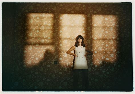 Normal People S Daisy Edgar Jones Talks Sex Scenes With Paul Mescal Artofit