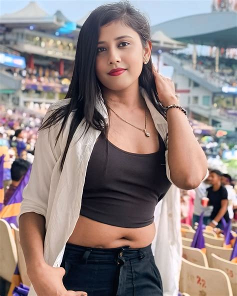 Nr Sanchita Basu | Lipstick popping, attitude savage, hustle