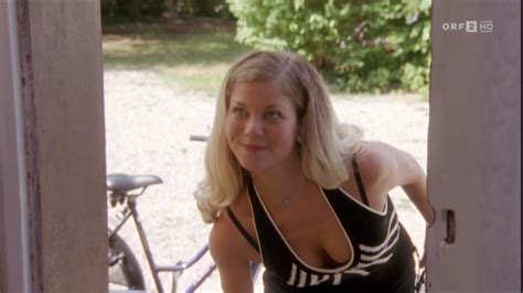 Nude Video Celebs Hilde Dalik Nude Frechheit Siegt