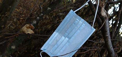 Задължително носене на две маски се обсъжда в Гърция | Profit.bg