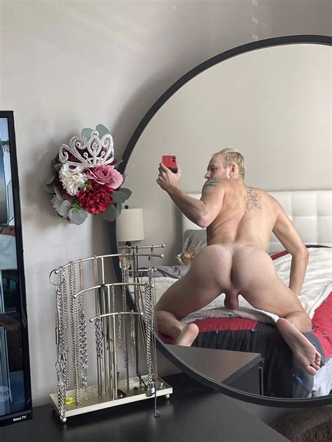 Who Wants It Nudes GuysFromBehind NUDE PICS ORG