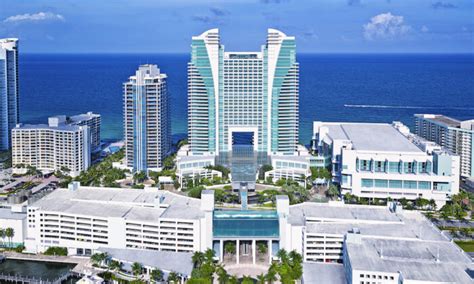 The Diplomat Beach Resort In South Florida The Epoch Times