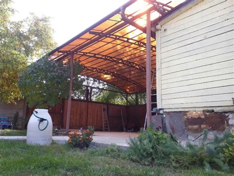 Большой навес для автомобиля из металлопрофиля и поликарбоната- купить ...