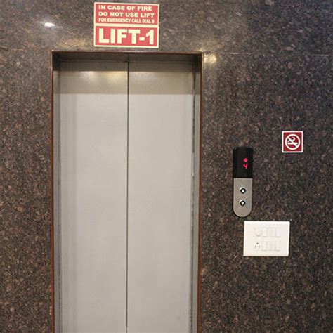 Stainless Steel 20 25m Hotel Passenger Elevator 22 Km H At Rs 1500000