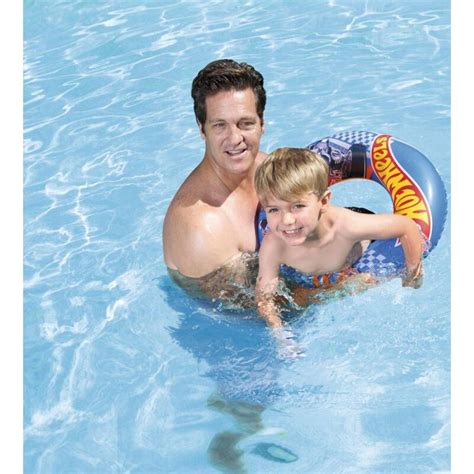 Bestway Kruh Nafukovac Hot Wheels Pr M R Cm Feedo Cz