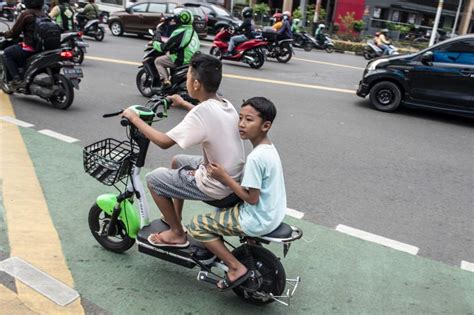 Larang Penggunaan Sepeda Listrik Di Jalan Raya Kasatlantas Banyak