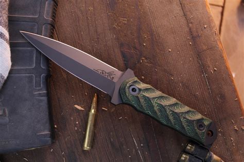 Half Face Blade Combat Fixed Dagger Jungle Wear Carbon Fiber