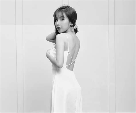 Hot girl dân tộc Mường Bùi Khánh Hà đẹp chuẩn gái 1 con trông mòn con mắt Báo Tri thức và