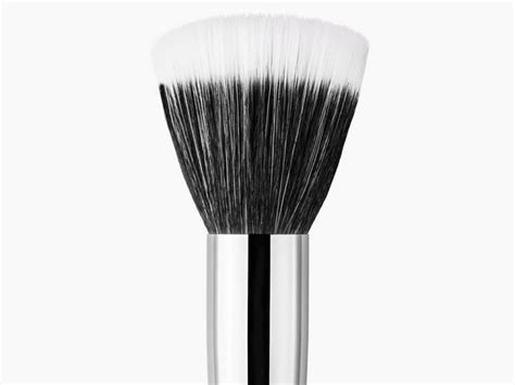 Кисти для тонального крема: все виды и как пользоваться