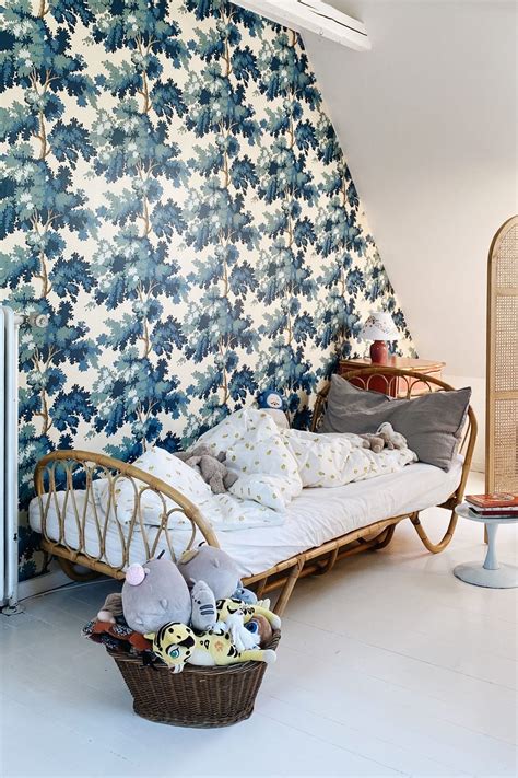 Raphael Blue - Wallpaper | Sandberg Wallpaper | Maison bleue, Maison