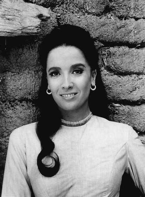 Linda Cristal - Simple English Wikipedia, the free encyclopedia