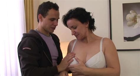 He Picks Up An Older Woman With Big Tits For Screwing ZB Porn