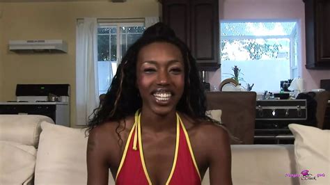 Casting Dziewczyna W Bikini Dostaje Wywiad A Nast Pnie Ostro Zatrzasn Przez G Adki Bbc Xhamster