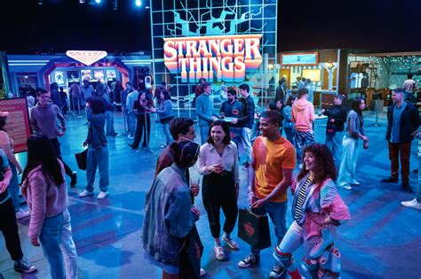 Stranger Things leva o Mundo Invertido para São Paulo em abril