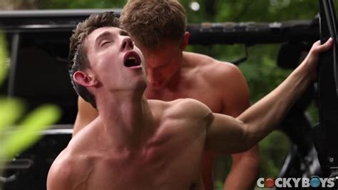 Horny Stud Fucks Cyclist In Outdoor Cruising Spot Video Gaydemon