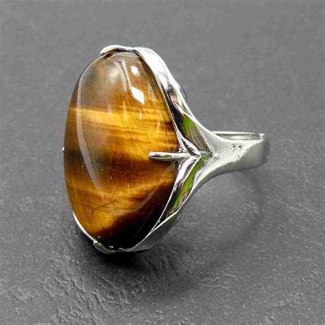 Anello Con Pietra Ovale In Occhio Di Tigre