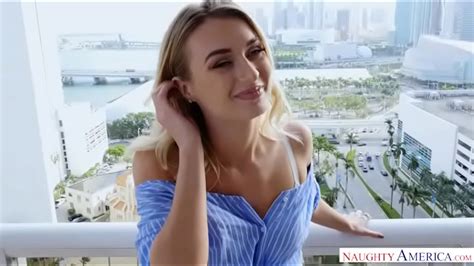 Wild Dirty Talker Wife Starts Vacation With Hardcore Fucking XNXX