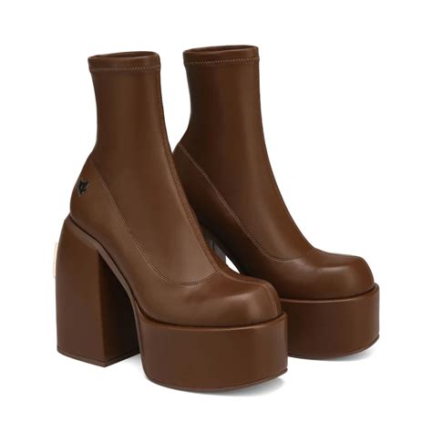 Giày Naked Wolfe Boost SUGAR STRETCH BROWN Jordan