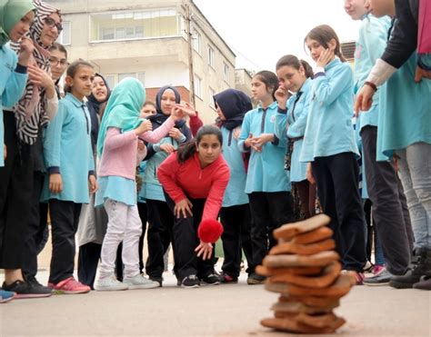 Öğrenciler Geleneksel Oyunlarla Buluşuyor Okur Gazetesi