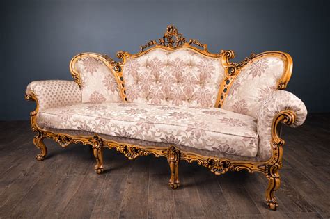 Диван в стиле Барокко - 68 фото