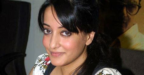 Raima Sen Latest Hot Spicy Stills Gallery