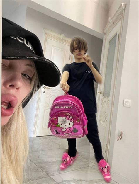 юлечка финесс☹️