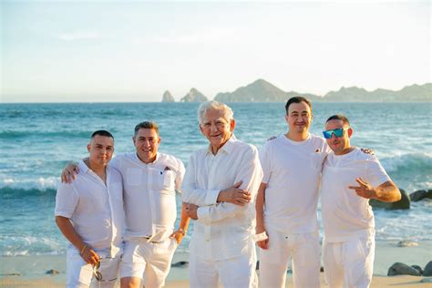 Cabo Family Photoshoot - All White Wardrobe! - Local Lens