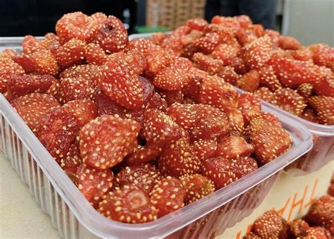 Good Premium Dried Strawberry Made From Real Strawberry Delicious Snack