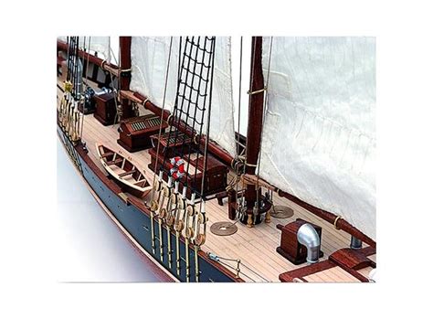 Bluenose II 1 75 Artesania Latina Norwegian Modellers