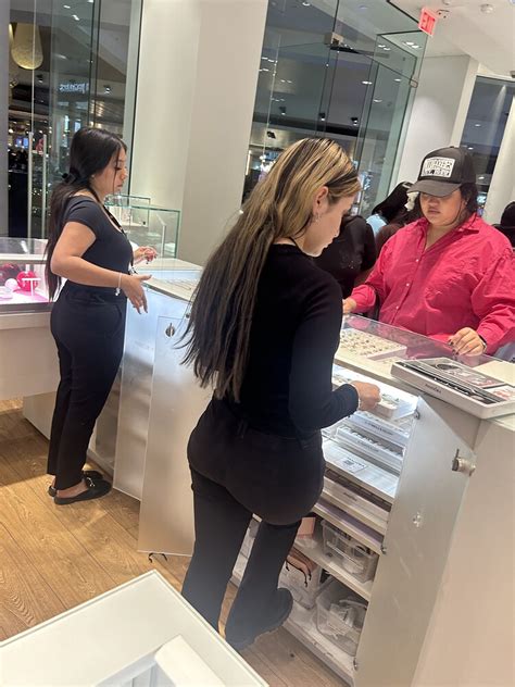 Snug Pandora Latina NOT OC Tight Jeans Forum