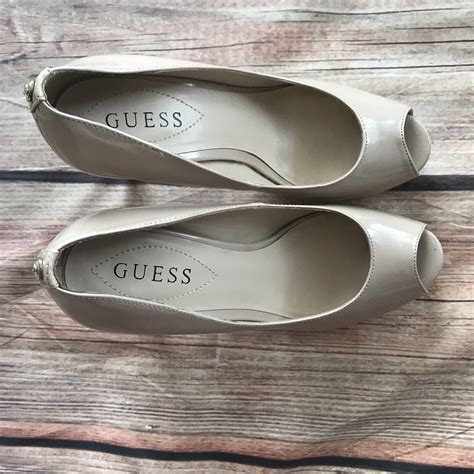 Womens Guess Nude Patent Leather Peep Toe Platform P Gem