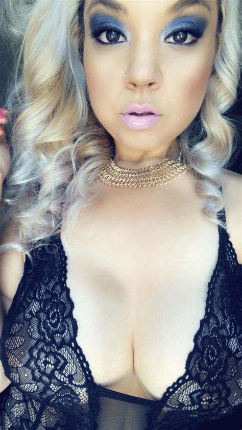 Blonde Bimbo R Bimbo