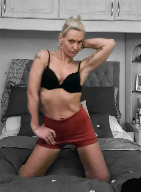 Blonde Wife At Home Pics Xhamster