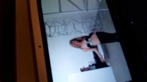 Avril Lavigne Cum Tribute On Screen 2 English Gay Man Porn XHamster