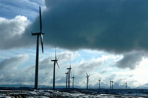 Norge har 65 vindkraftverk og 1392 vindturbiner – her er hele oversikten