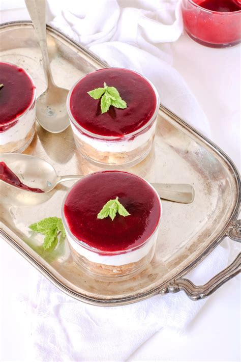 Coppette Di Crema Allo Yogurt Con Coulis Di Frutti Di Bosco Delizie