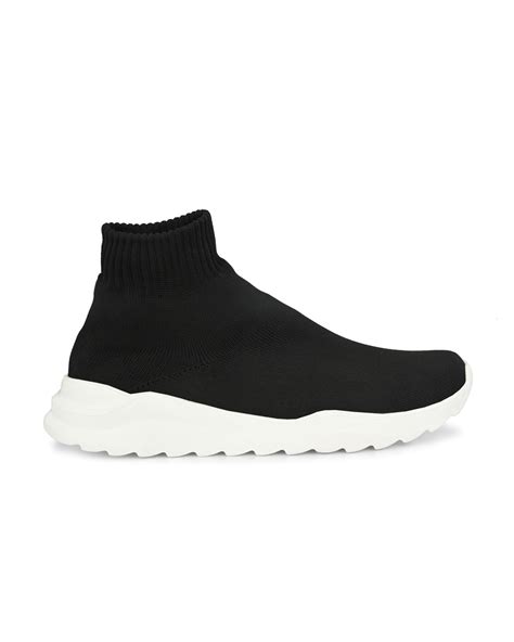 Buy Men's Black Casual Shoes Online in India at Bewakoof