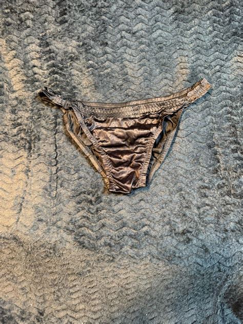 NWOT VINTAGE SM SATIN NYLON STRING BIKINI RUFFLE FLU Gem