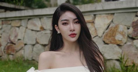 Hot girl Linh Trương 2k1 có động thái khi bị tấn công