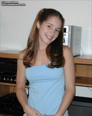 Pictures Of Tawnee Stone Showing Her Perky Round Boobies Porn Pictures XXX Photos Sex Images